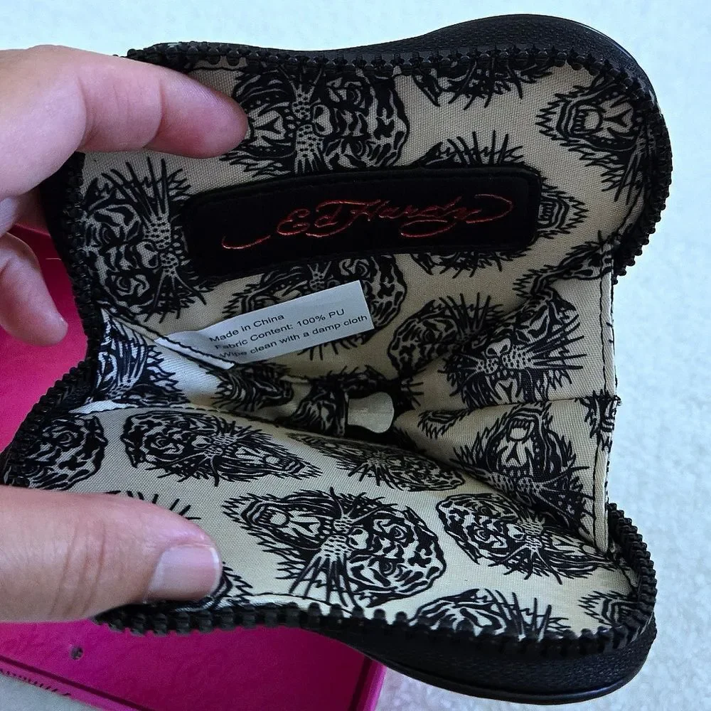 Ed Hardy Double✌️ Red❤️ Rhinestone💎 Hearts❤ Zip Around Coin🪙 Purse - NIB